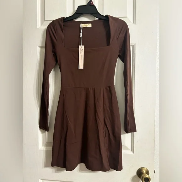 NWT Qinsen Square Neckline athletic dress - Picture 2 of 4